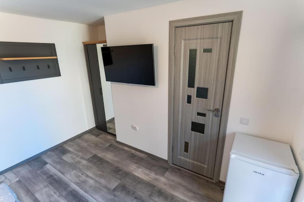 La Bebe 3 Appartement Hunedoara Buitenkant foto