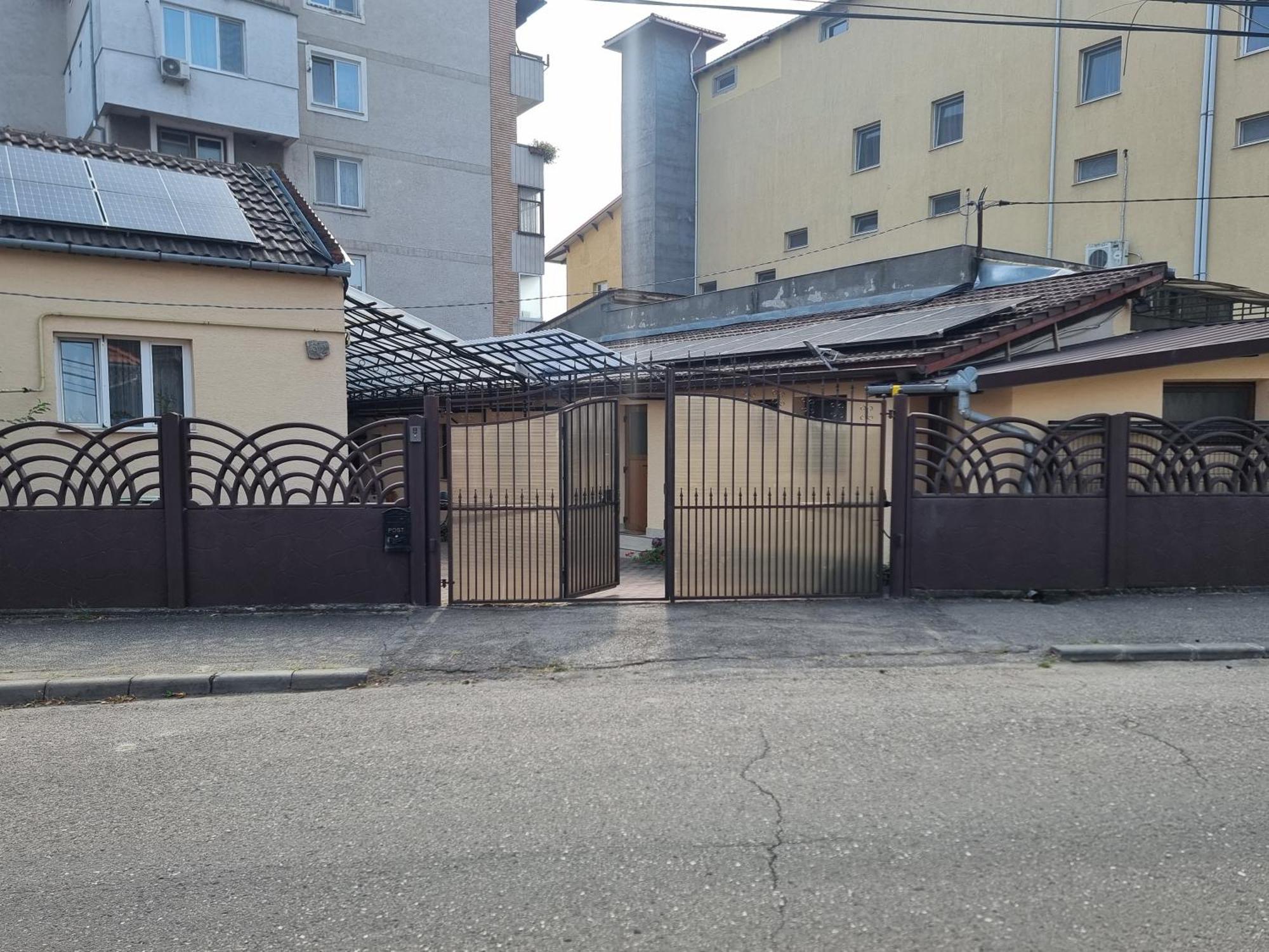 La Bebe 3 Appartement Hunedoara Buitenkant foto